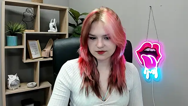 Snapshot of SweetLilyxo chatting on 06/16/26, 06:35 SweetLilyxo online show from 06/16/26, 06:35