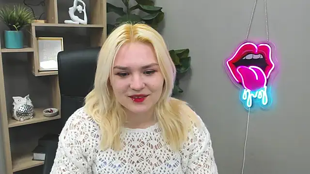 Snapshot of SweetLilyxo chatting on 03/22/26, 08:27 SweetLilyxo online show from 03/22/26, 08:27