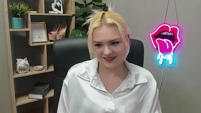 Snapshot of SweetLilyxo chatting on 04/03/26, 06:31 SweetLilyxo online show from 04/03/26, 06:31