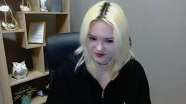 Snapshot of SweetLilyxo chatting on 02/03/26, 08:52 SweetLilyxo online show from 02/03/26, 08:52