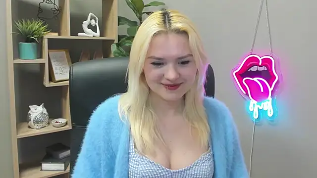 Snapshot of SweetLilyxo chatting on 04/16/26, 06:25 SweetLilyxo online show from 04/16/26, 06:25