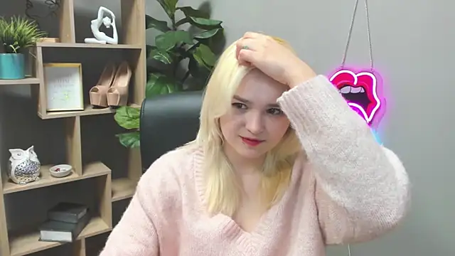 Snapshot of SweetLilyxo chatting on 03/26/26, 07:28 SweetLilyxo online show from 03/26/26, 07:28