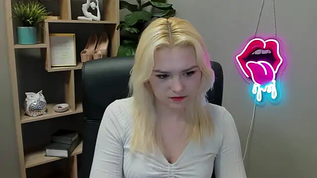 Snapshot of SweetLilyxo chatting on 03/31/26, 06:26 SweetLilyxo online show from 03/31/26, 06:26