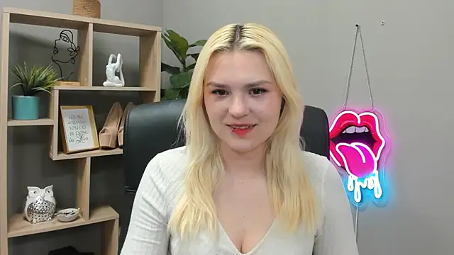Snapshot of SweetLilyxo chatting on 06/03/26, 06:36 SweetLilyxo online show from 06/03/26, 06:36