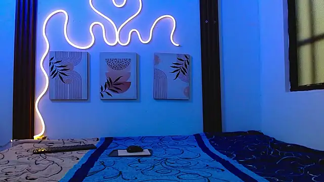 Snapshot of miss_caty chatting on 02/25/26, 09:03 miss caty online show from 02/25/26, 09:03