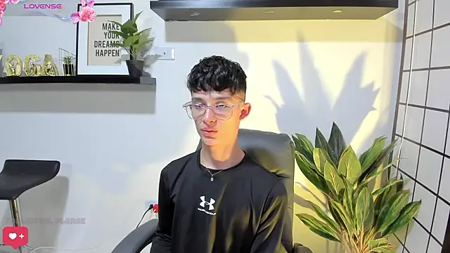 Patrick Howland  online show from 04/02/26, 01:35