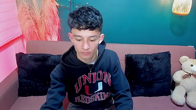 Snapshot of Patrick_Howland_ chatting on 02/05/26, 03:24 Patrick Howland online show from 02/05/26, 03:24