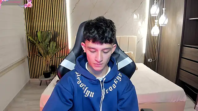 Snapshot of Patrick_Howland_ chatting on 02/09/26, 03:26 Patrick Howland online show from 02/09/26, 03:26