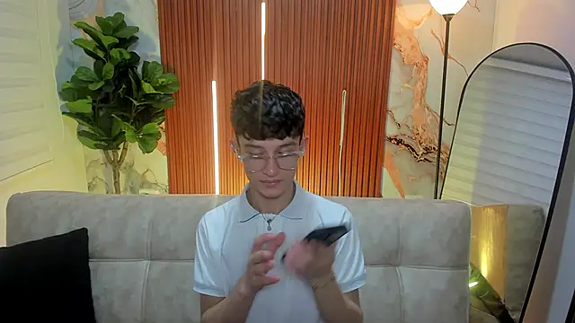 Patrick Howland  online show from 03/17/26, 03:42