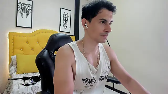 Mike Conors online show from 03/11/26, 01:43