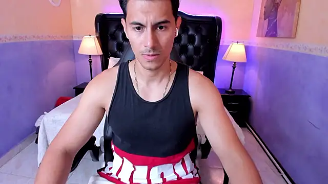 Snapshot of Mike_Conors chatting on 02/25/26, 01:39 Mike Conors online show from 02/25/26, 01:39