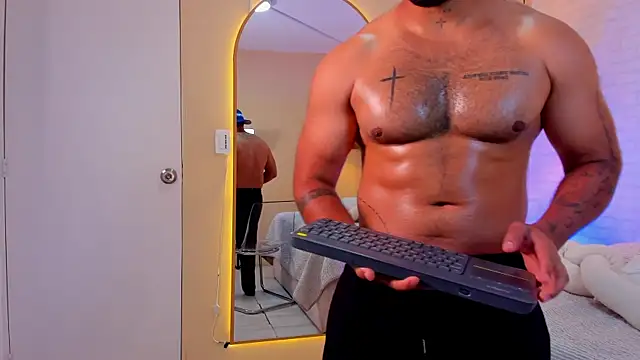 jekvalentino online show from 07/08/26, 07:47