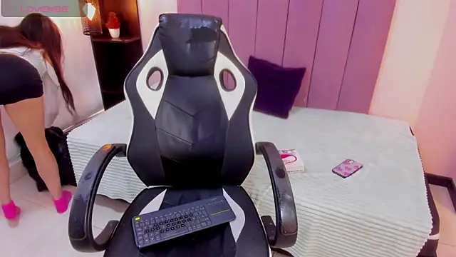 Raven love online show from 02/09/26, 10:08