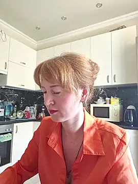 LanaBananaa  online show from 04/13/26, 11:14