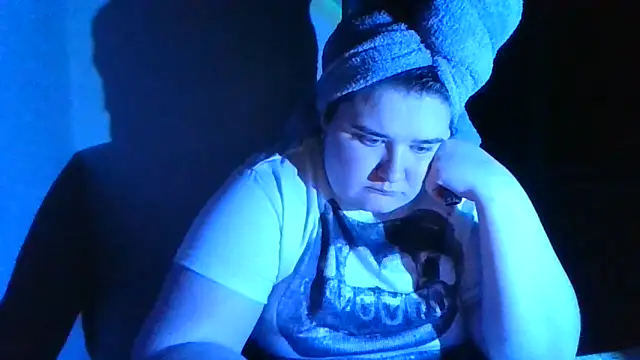 AngelKiras online show from 03/25/26, 07:46