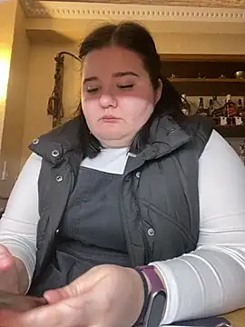 Snapshot of AngelKiras chatting on 02/17/26, 04:15 AngelKiras online show from 02/17/26, 04:15