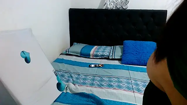 suzy paz online show from 04/11/26, 11:41