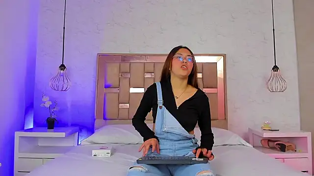 ChloeSteele online show from 02/10/26, 04:11