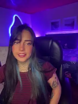 Annie Alicee online show from 02/04/26, 01:28