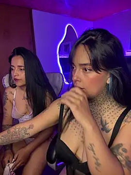 Annie Alicee online show from 02/05/26, 01:18