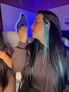 Snapshot of Annie_Alicee chatting on 04/07/26, 03:14 Annie Alicee online show from 04/07/26, 03:14