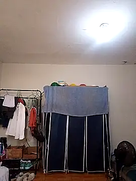 thom 1 online show from 04/10/26, 10:17