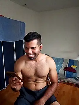 Snapshot of thom_1 chatting on 02/12/26, 09:14 thom 1 online show from 02/12/26, 09:14