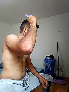 Snapshot of thom_1 chatting on 02/09/26, 06:06 thom 1 online show from 02/09/26, 06:06