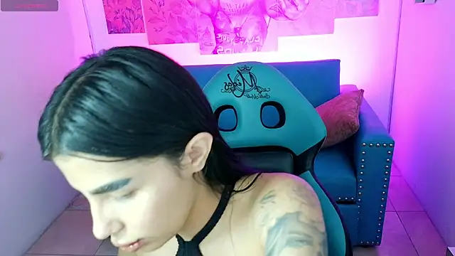 Snapshot of Abby_Rouse_m chatting on 04/18/26, 02:36 Abby Rouse m online show from 04/18/26, 02:36