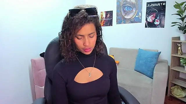 MoonRose   online show from 04/04/26, 04:13