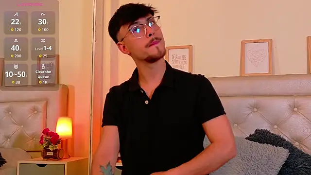 Aiden Gray online show from 03/13/26, 10:04