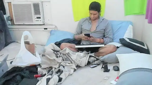 Snapshot of JokerAndyKenwood chatting on 03/01/26, 01:16 JokerAndyKenwood online show from 03/01/26, 01:16