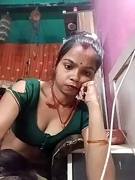 Snapshot of Cut_ikina chatting on 05/17/26, 03:23 Cut ikina online show from 05/17/26, 03:23