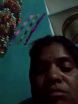 Snapshot of Hot_ras28 chatting on 02/05/26, 09:43 Hot ras28 online show from 02/05/26, 09:43