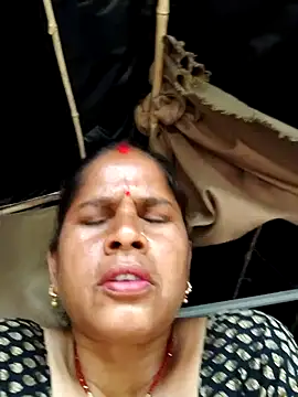 Snapshot of Hot_kiran4 chatting on 02/18/26, 09:39 Hot kiran4 online show from 02/18/26, 09:39