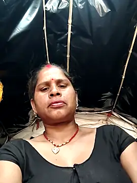 Snapshot of Hot_kiran4 chatting on 02/17/26, 07:27 Hot kiran4 online show from 02/17/26, 07:27