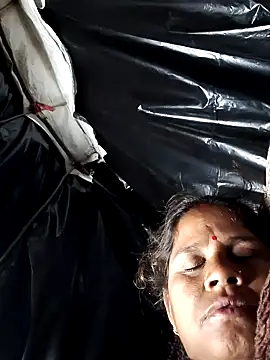 Snapshot of Hot_kiran4 chatting on 02/17/26, 09:34 Hot kiran4 online show from 02/17/26, 09:34