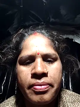 Snapshot of Hot_kiran4 chatting on 02/16/26, 12:42 Hot kiran4 online show from 02/16/26, 12:42