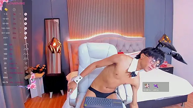 Noa 03 online show from 04/14/26, 01:27