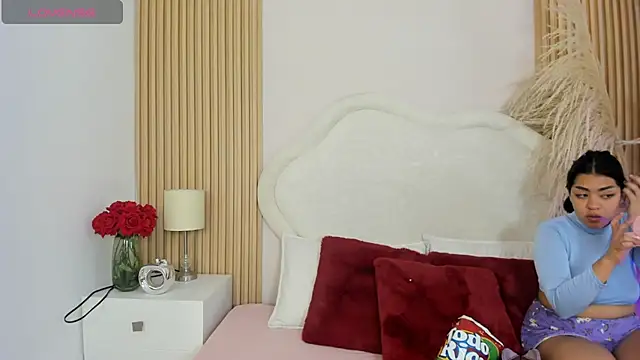 Snapshot of rebeca_taylor chatting on 06/27/26, 03:23 rebeca taylor online show from 06/27/26, 03:23