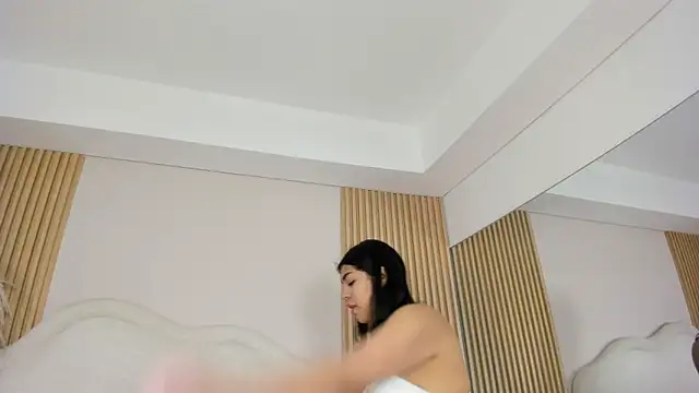 rebeca taylor online show from 04/09/26, 03:08