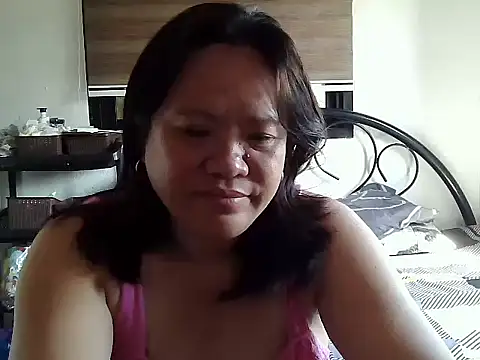 Snapshot of yummychubby29 chatting on 02/21/26, 02:35 yummychubby29 online show from 02/21/26, 02:35