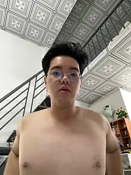 Snapshot of lucas-N888 chatting on 03/19/26, 02:44 lucas-N888 online show from 03/19/26, 02:44