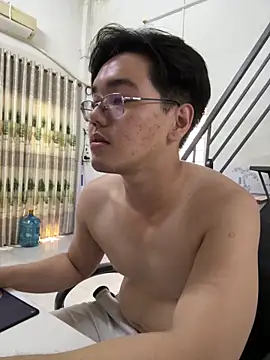 Snapshot of lucas-N888 chatting on 03/21/26, 09:03 lucas-N888 online show from 03/21/26, 09:03