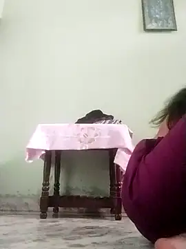 Kitti-Sharma online show from 04/20/26, 06:16