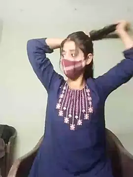 Kitti-Sharma online show from 04/04/26, 11:17