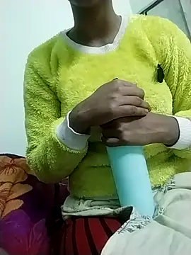 Kitti-Sharma online show from 02/11/26, 04:23