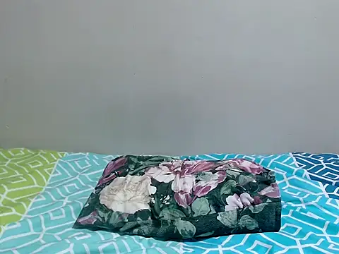 Snapshot of MzCoco chatting on 02/17/26, 06:27 MzCoco online show from 02/17/26, 06:27