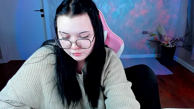 Kira G0ld online show from 04/13/26, 09:24