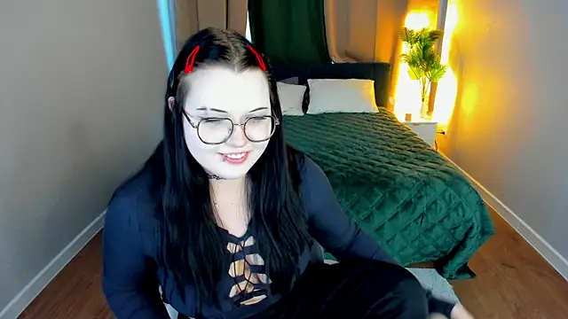 Kira G0ld online show from 03/17/26, 01:08